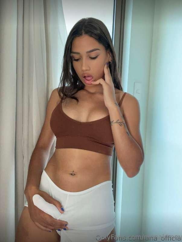 FREE SUBSCRIPTION 🫦The hottest girl with big tits @ana_offic..
