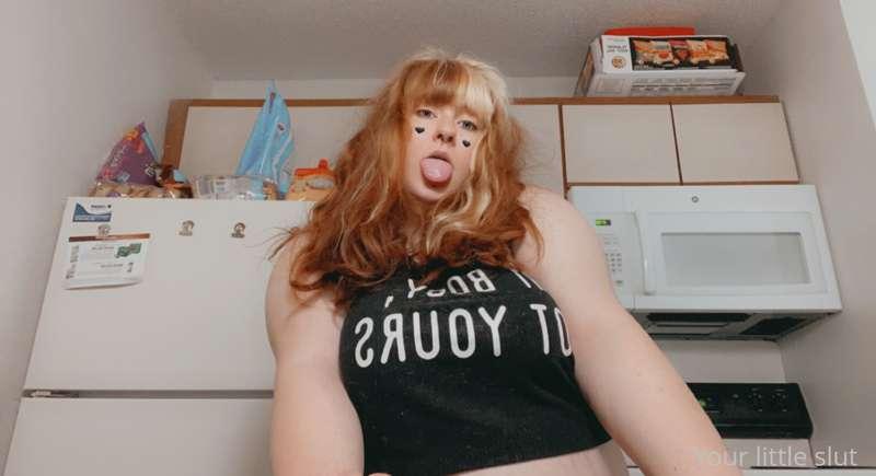bitch fuck me on the counter 😴