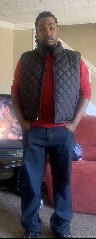 Size me up I’m definitely not a little guy 🥴 6’2 and 220 of ..