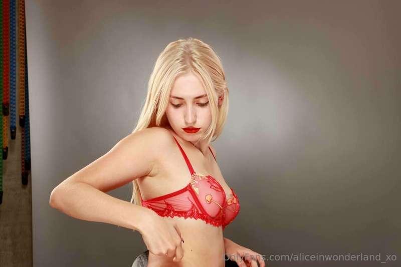 Oh how I love that cherry lingerie set... 😋