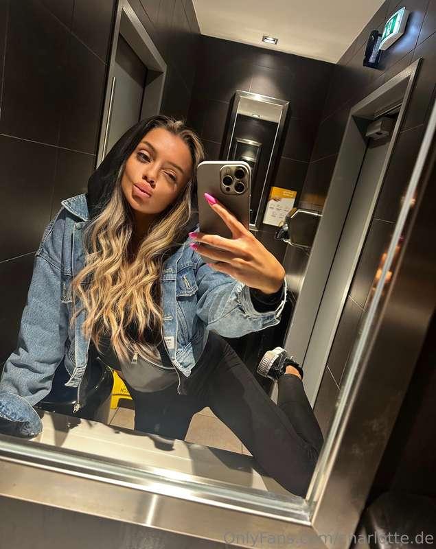 Foto aus dem Einkaufszentrum, als ich einkaufen raw😁