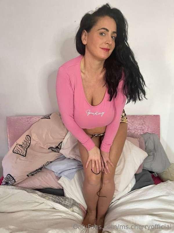 If you’re ever feeling lonely i’ll show you my tits 😛🍒