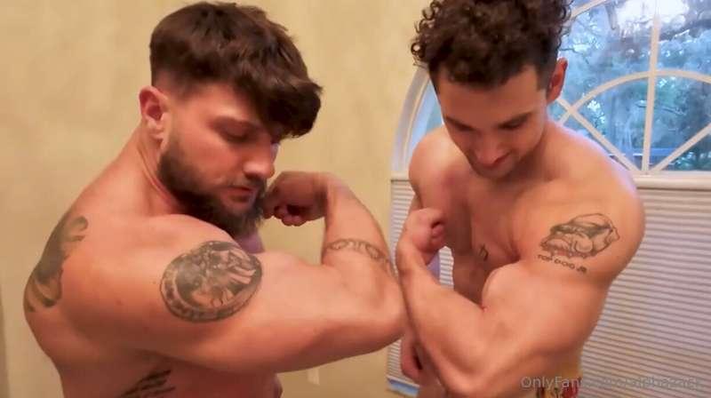 Biceps of a god😈