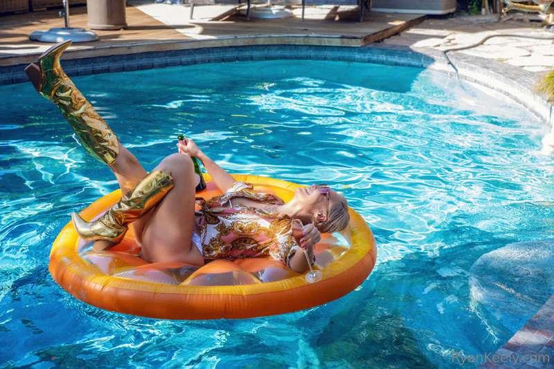 Live like you're on vacation 🌊☀️