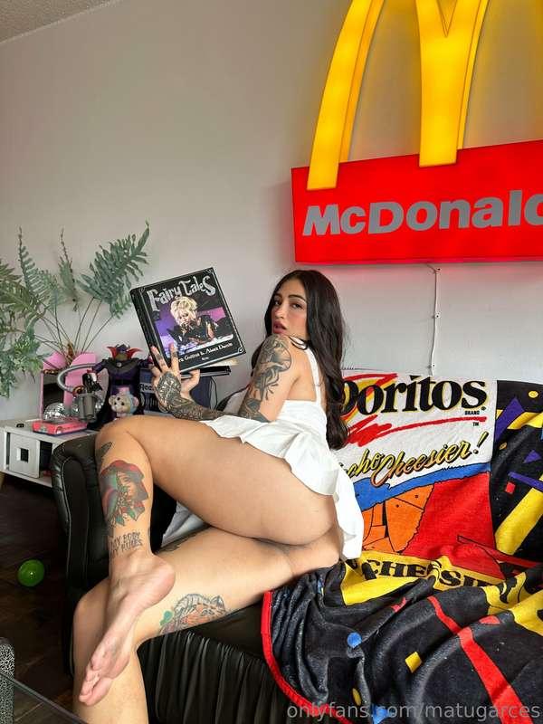 Swipe to open ➡️📖😈