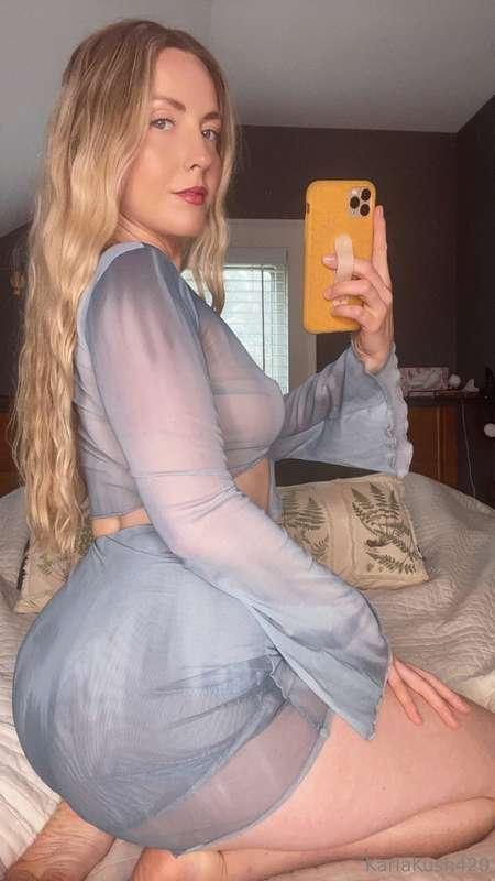 WANNA SEE MY WILDEST SIDE? 🥵💦 DM me YES if you’re ready for ..