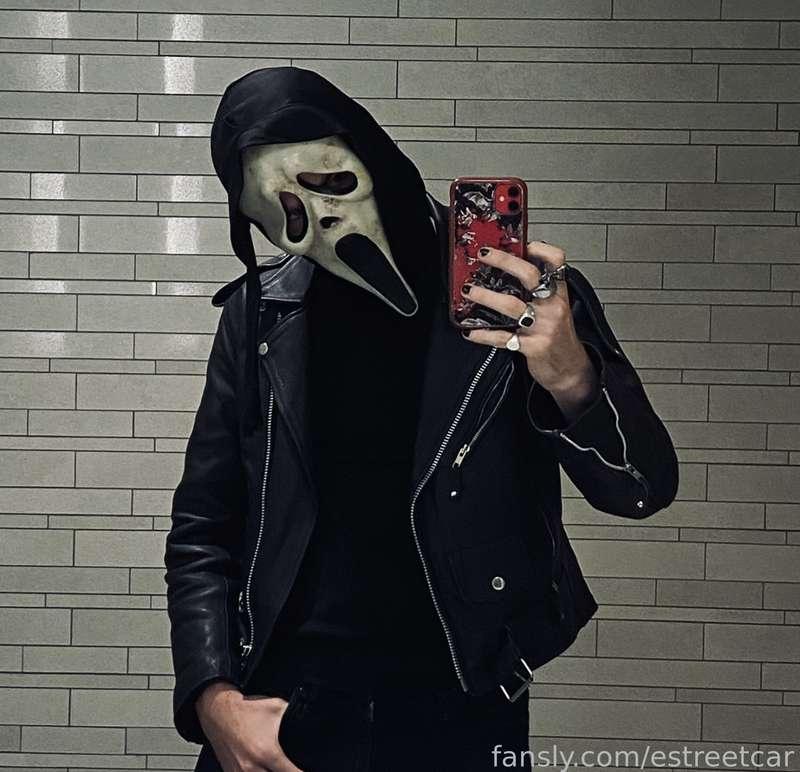 Sep 21, 2020
who wants to see some content in this mask?