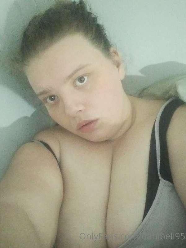 danibell95 image #1