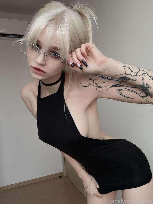 
Can I teach you something? 😈🖤

#Cosplay #fyp #Egirl #Cutie #petite #skinny #smalltits #young #18yo  #babyface #TikTok  #babygirl #gamergirl #tiny #glasses