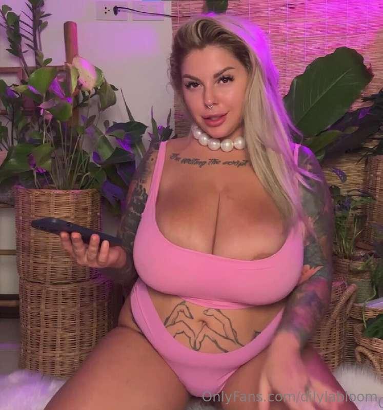 I’ll be slipping out of this bikini in an exclusive stream y..