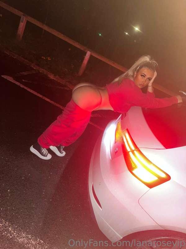 **Would you rail me up against your car?** 🤤
I love public f..