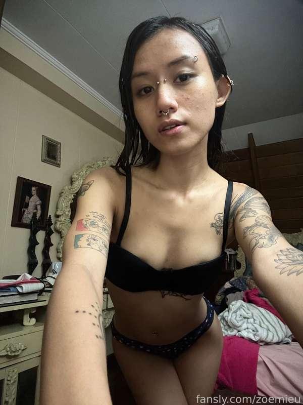 zoemieu image #0