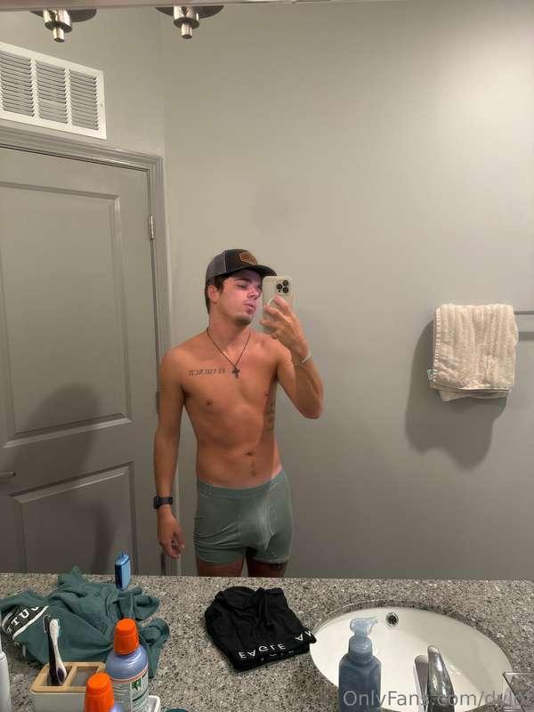 Who’s tryna see what’s under ?