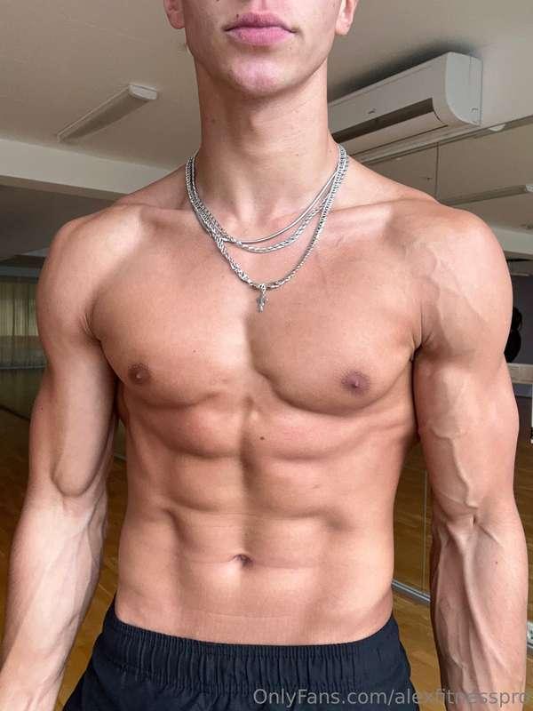 Hi 