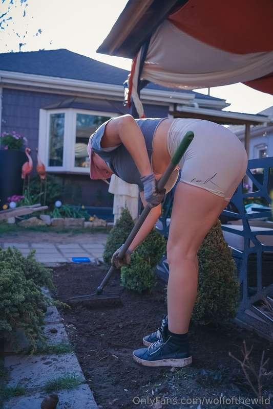 Bet you’d volunteer to help if you knew how much bending ove..