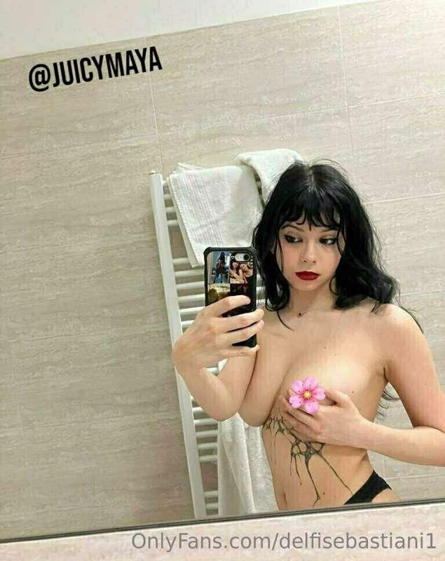 𝐒𝐪𝐮𝐢𝐫𝐭𝐢𝐧𝐠 𝐠𝐨𝐭𝐡 𝐠𝐨𝐝𝐝𝐞𝐬𝐭 💧
🖤 @juicymaya 🖤
𝙔𝙤𝙪𝙧 𝙙𝙖𝙧𝙠𝙚𝙨𝙩 𝙛𝙖𝙣𝙩𝙖𝙨𝙮..