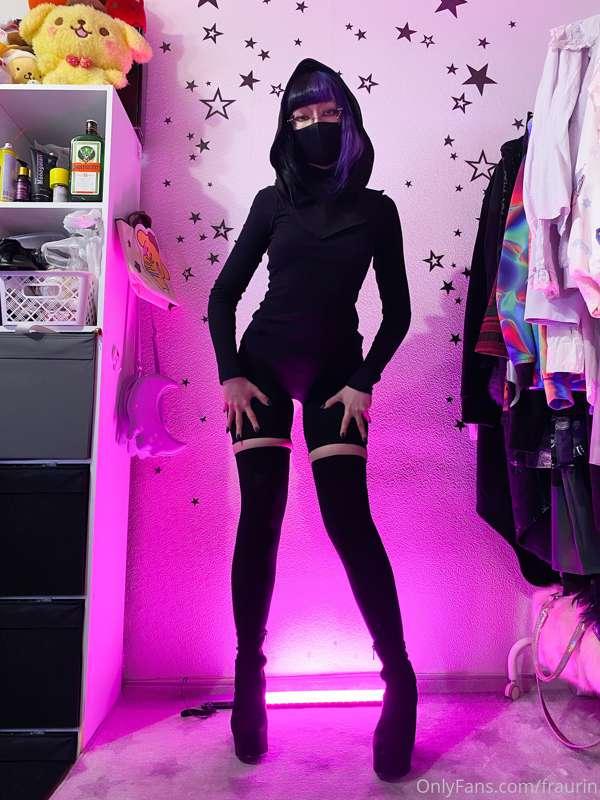Swipe for a surprise! Am I a good ASSassin? :3