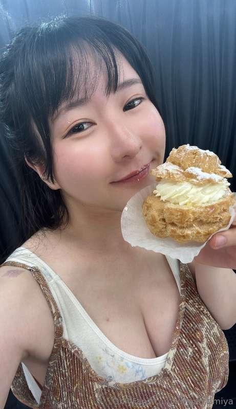 I had cream puffs during a break the other day👏🏻 They were d..