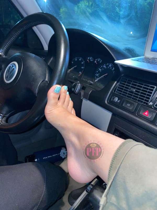 OnlyFans sees it first 🥰
Content coming! 
I can’t not w this..
