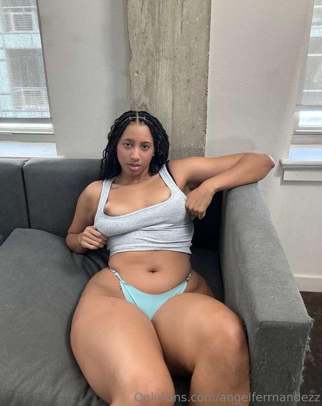 a like= i want 5min inside 🥴