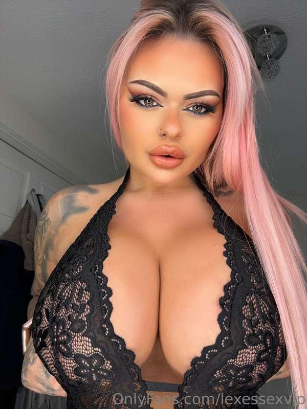 Caught you looking 😈💗