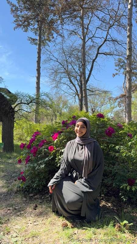 I really like to walk in the fresh air and smell the scent o..