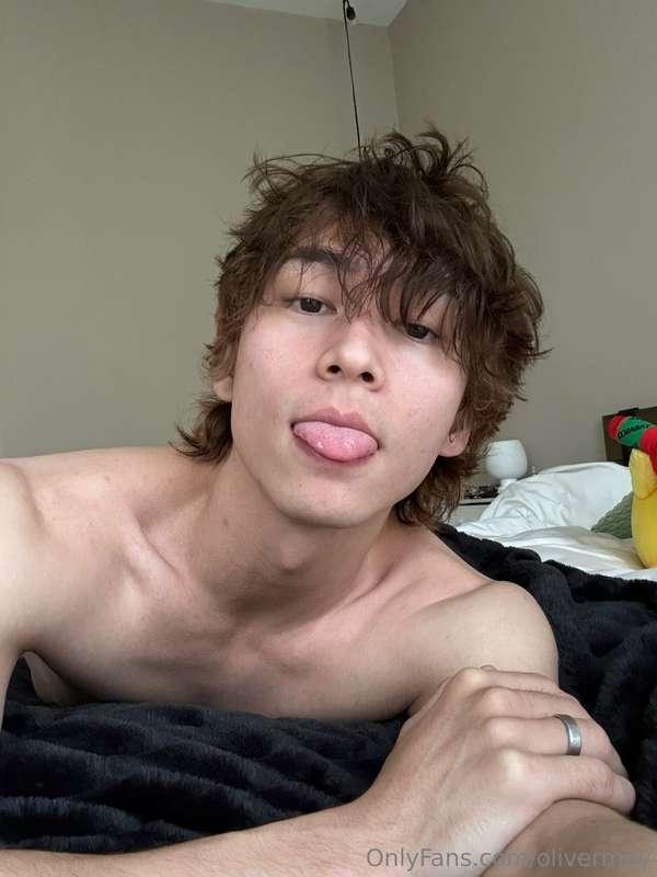 gimme kiss?