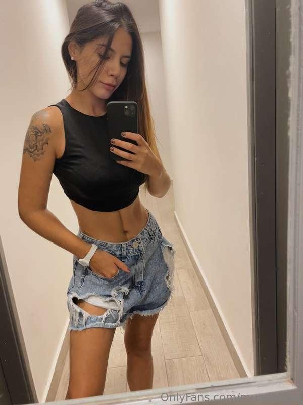 Hi love 🖤