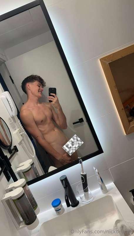 Hi guys, BIG news! 😈🤫 
So I can share my uncensored content ..