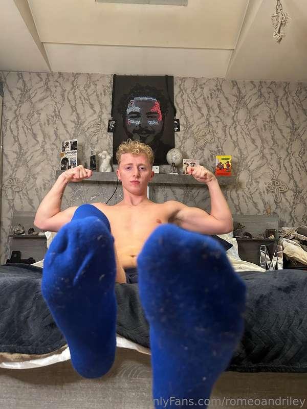 Sniff Your Masters Feet 😈