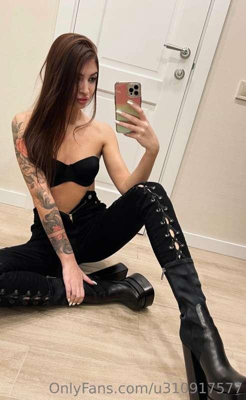 Do you like my outfit?💋