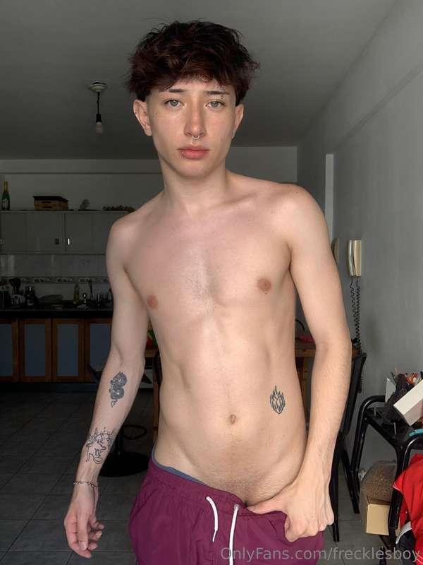 Early bird catches the worm, and cops a bj.