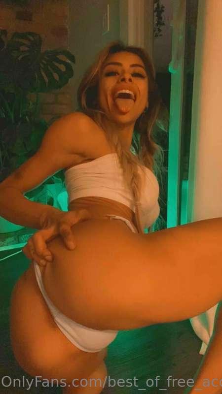 Open welcome message when you subscribe for a FREE COCK RATE..