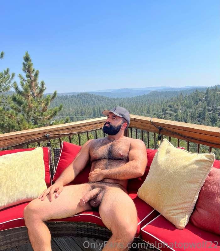 Daddy is in Idyllwikd 🌲 
Which view do you prefer? 😏