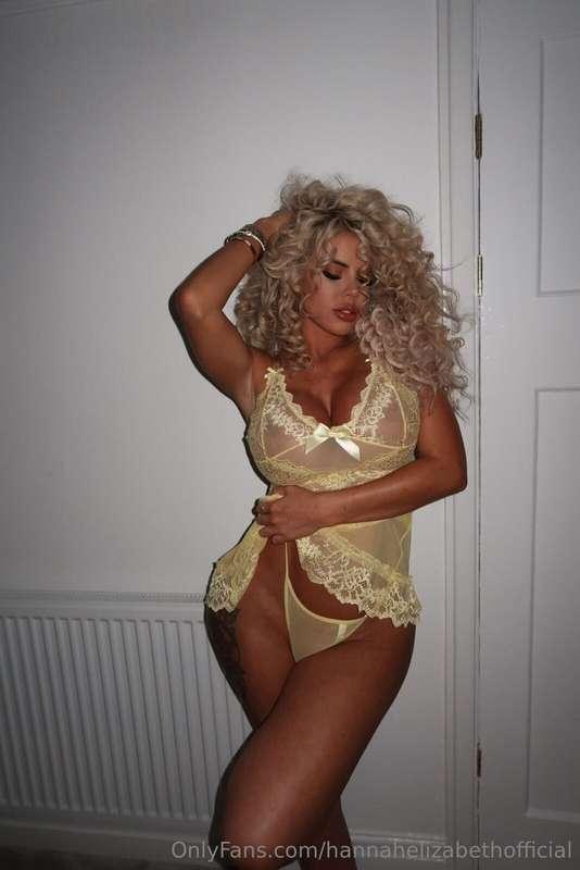 your afternoon snack, think you could handle how i taste? 😜