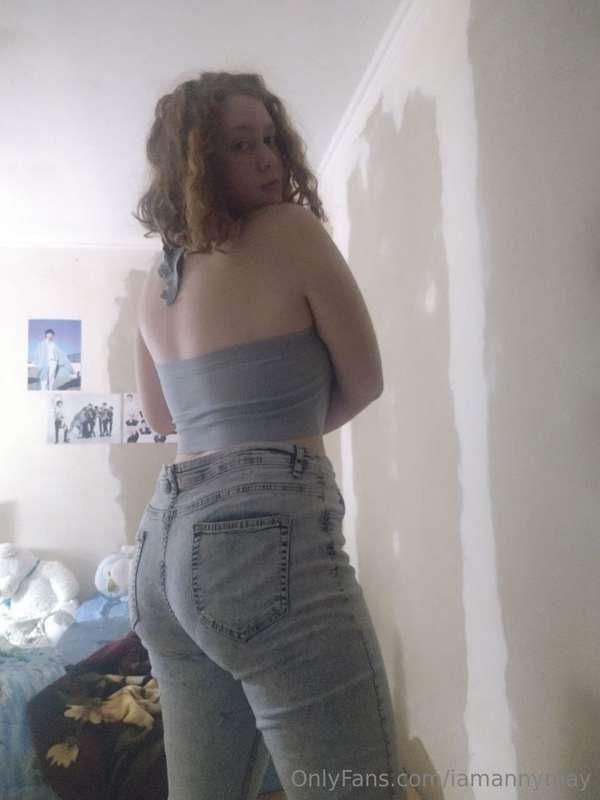 Hello, i’m @queen_charly 🦋I have a lot of hot content for yo..