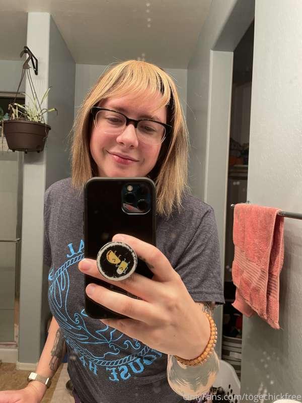 What do you think? Should I get banged? … I mean bangs?