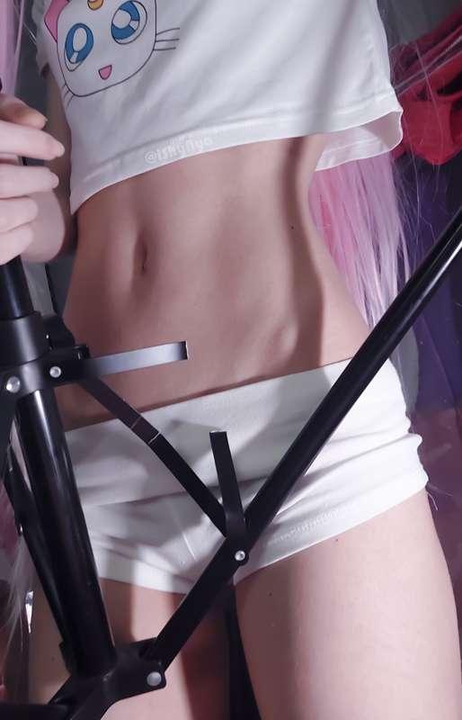 My tripod is broken -_- again