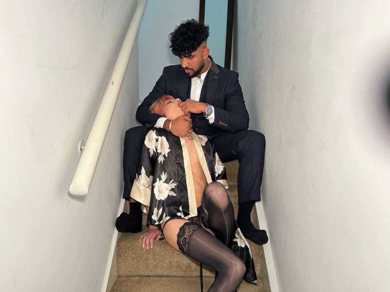 Wanna see some naughty content in suit? Guess what me & @pea..