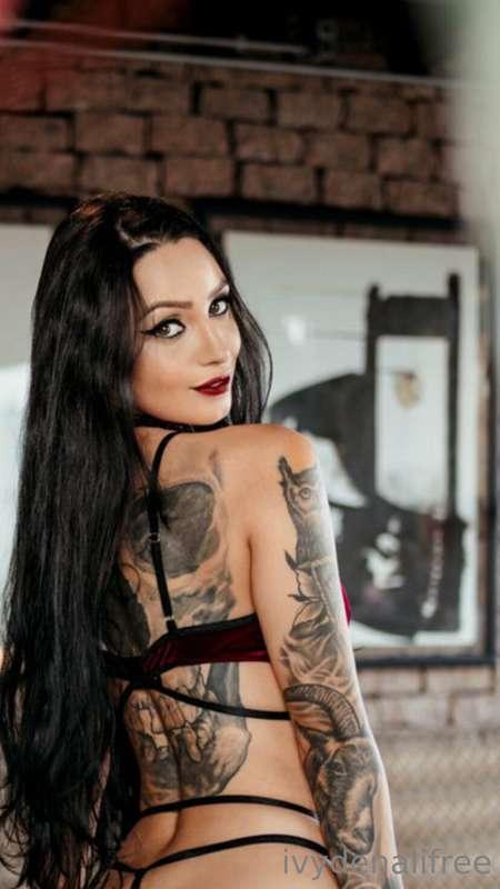 Christmas promotion continues! 🎄🎁🖤
Access my only vip @ivyde..