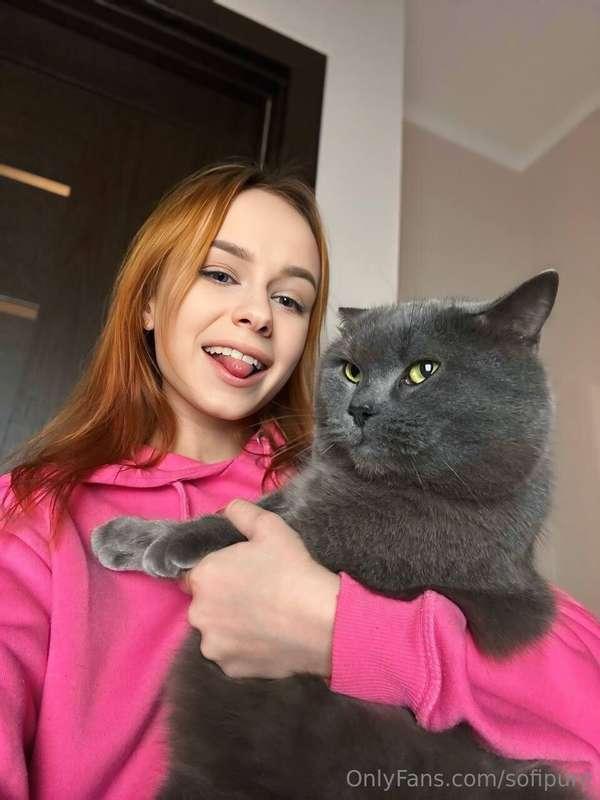 My fluffy king and I, serving serious attitude today 😏🐾 He’s..