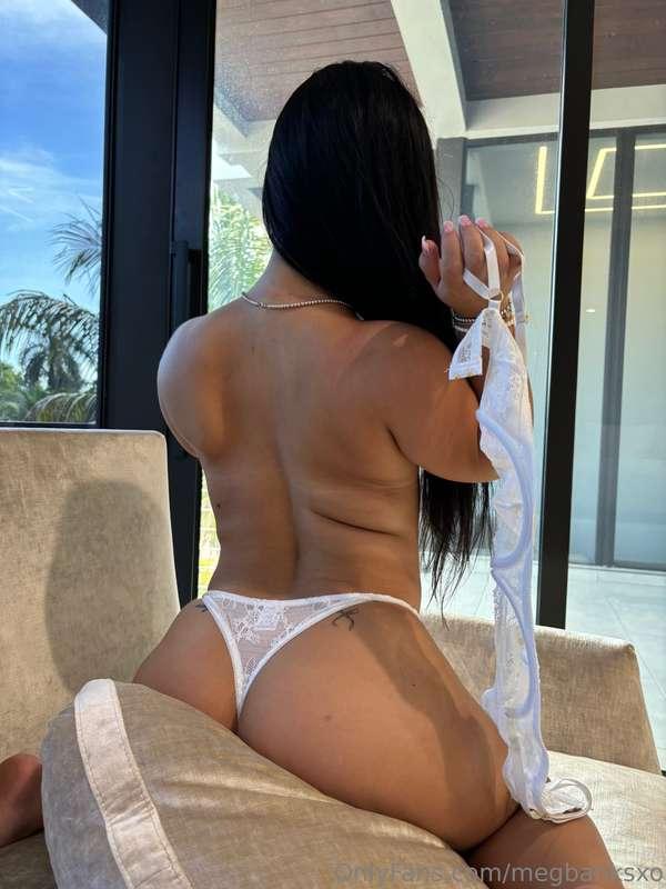 have you seen someone this sexy before? 🤭