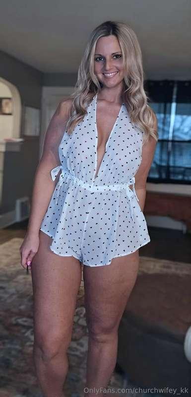 Romper, romper, romper!!I posted some photos in a black romp..