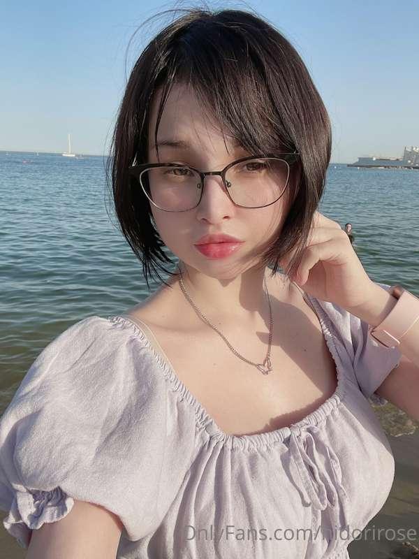Just some casual fits and pics from my daily life, not lewd ..