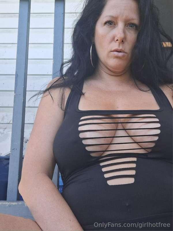 Vient t'abonner à ma super copine du Saguenay elle est chaud..