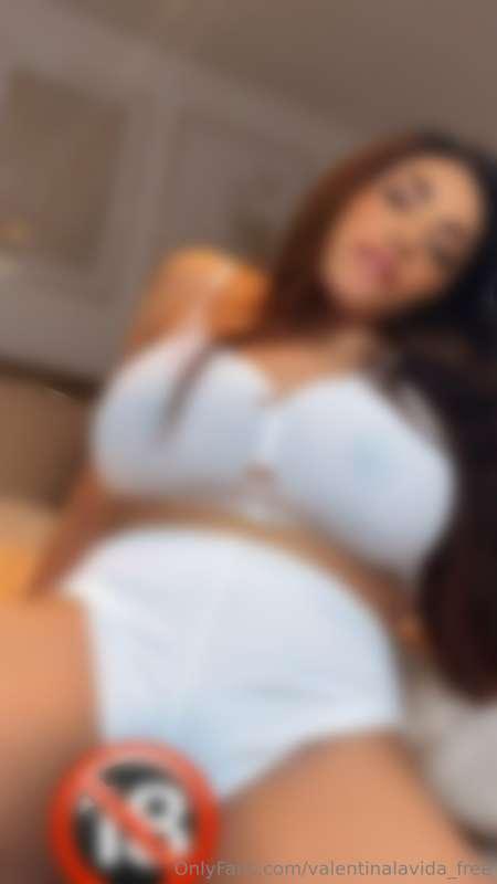 I'm so hungry🫦put it in there🍆 💦unlocked it 🔓😍and you can se..