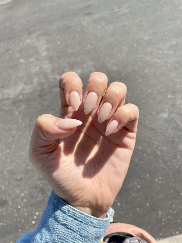 Spa day 😇 now who’s worshipping my perfect hands and feet?