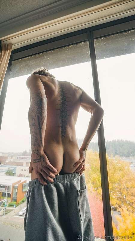 Tip if you love a good ass ;)