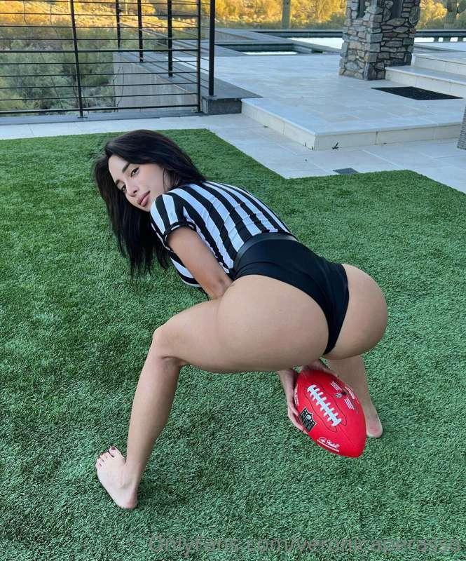 Are you watching the super bowl today? 🏈🏟