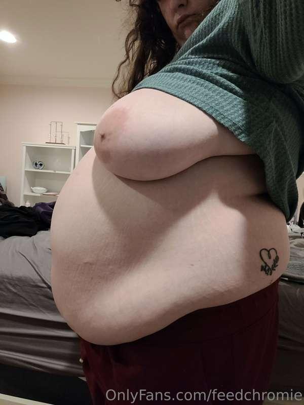 I'm just swollen up with weeks of food 😭😭 fucking hell my gu..